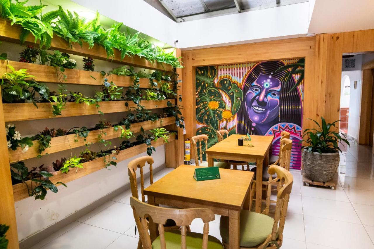 Adn Algo De Nosotros - Malaika Hostel เมเดยิน ภายนอก รูปภาพ
