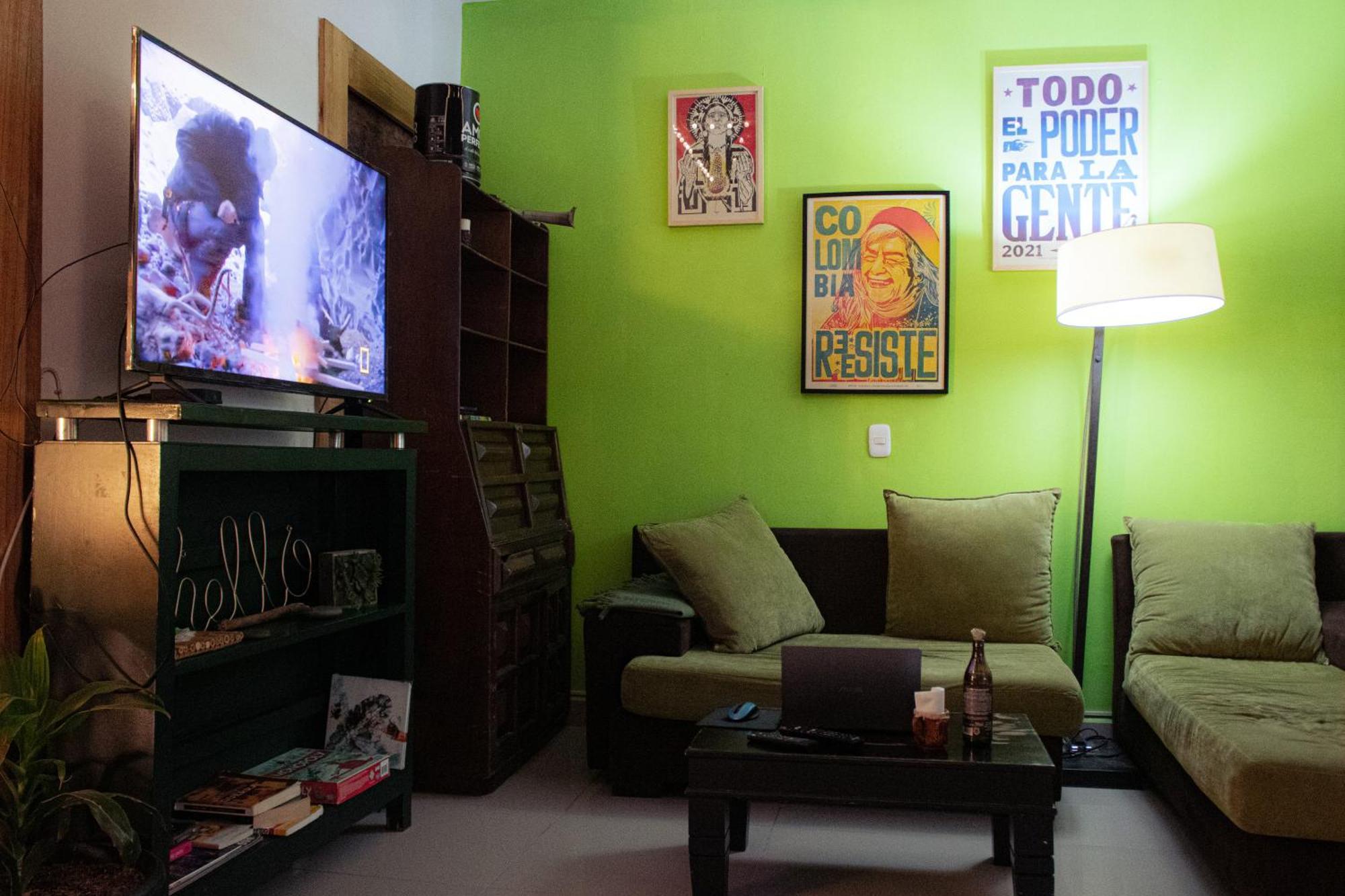 Adn Algo De Nosotros - Malaika Hostel เมเดยิน ภายนอก รูปภาพ