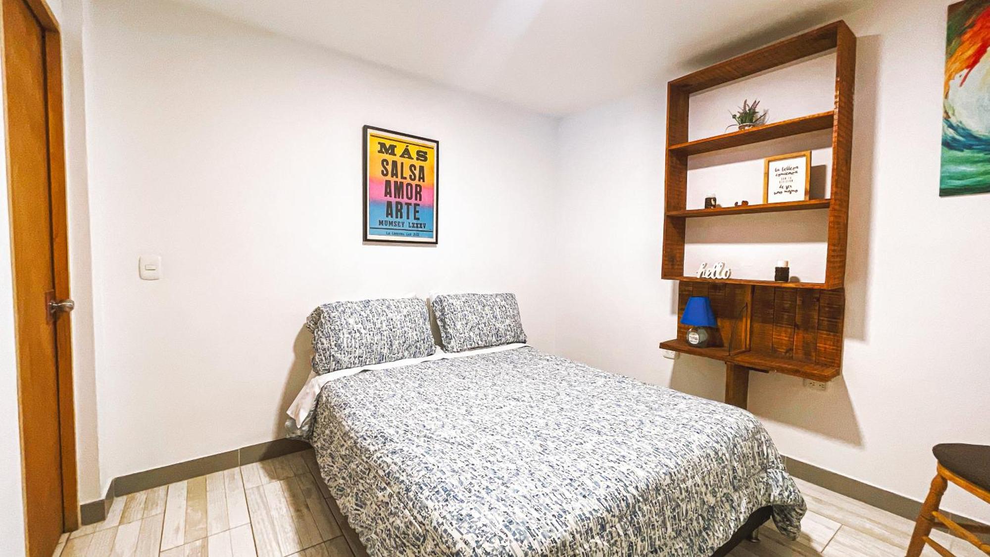 Adn Algo De Nosotros - Malaika Hostel เมเดยิน ภายนอก รูปภาพ