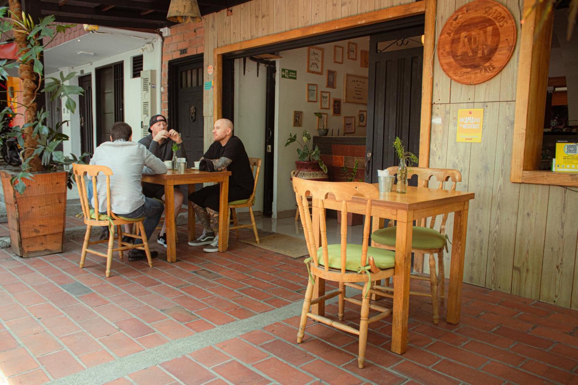 Adn Algo De Nosotros - Malaika Hostel เมเดยิน ภายนอก รูปภาพ