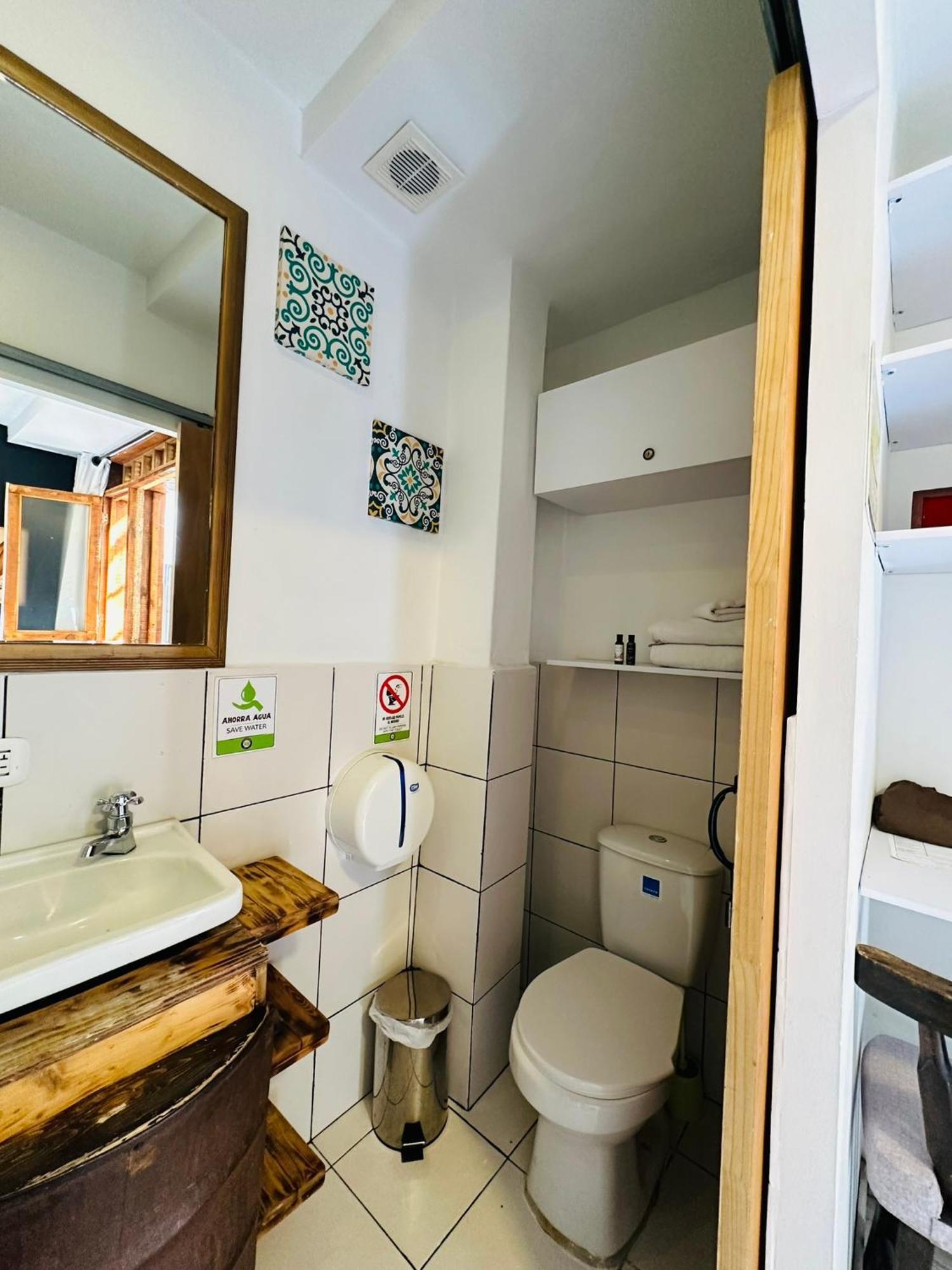 Adn Algo De Nosotros - Malaika Hostel เมเดยิน ภายนอก รูปภาพ
